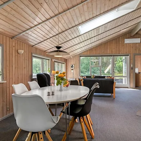 Fritzy - 1-5km From The Sea By Interhome